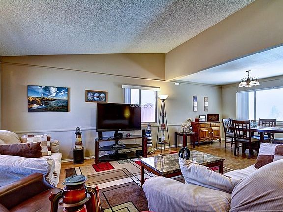 4th image of 4381 Satinwood Dr