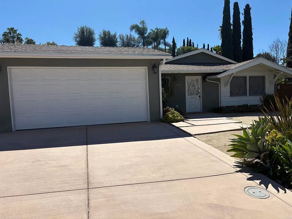 3 bed, 1131 sqft, $4,300 — Photo 2