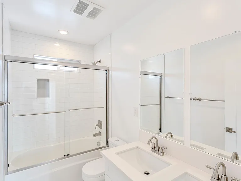 2518 Thurman Ave — Photo 11