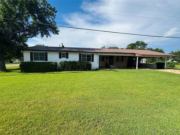 302 SW 2nd St, Kingston, OK 73439