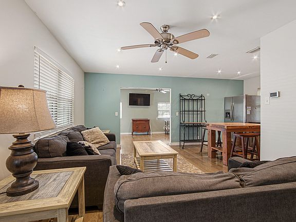 5th image of 166 Blue Ridge Blvd