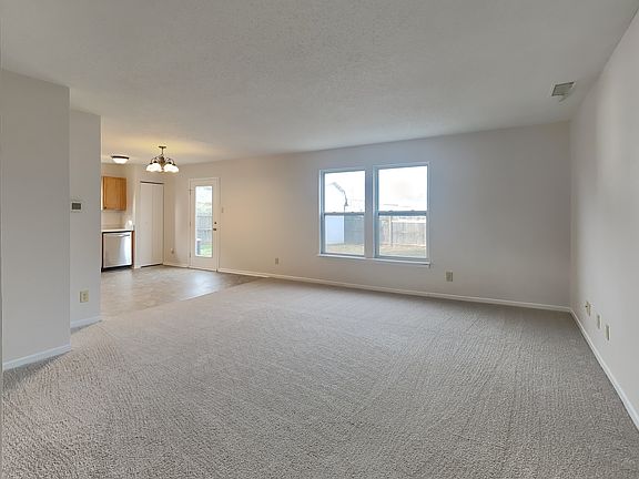 3rd image of 1364 Alonzo Pl