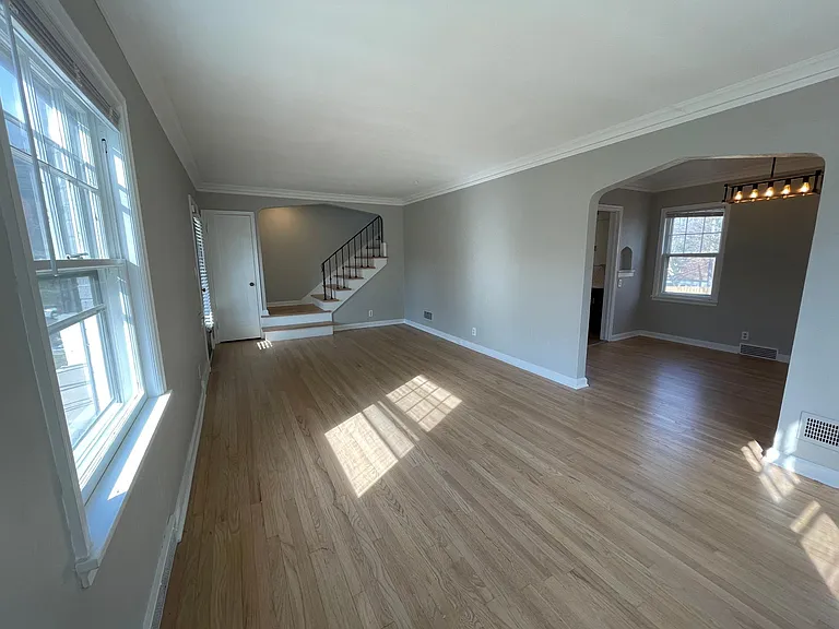 2827 N 66th Ave — Photo 3