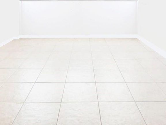 5th image of 13155 Ixora Ct APT 310