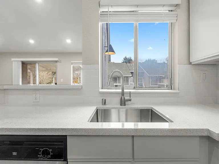 Redwood Creek Villas — Photo 25