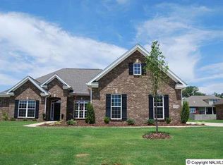 4713 Autumn Dusk Dr, Owens Cross Roads, AL 35763