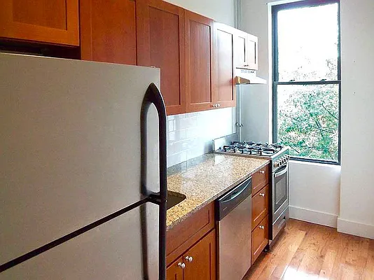 Rented by Platinum Properties | media 6