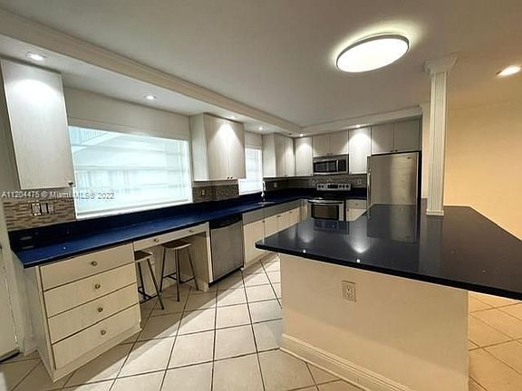 5th image of 221 Meridian Ave APT 413