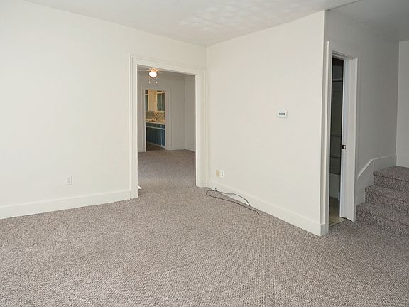 3rd image of 211 W Emerson St