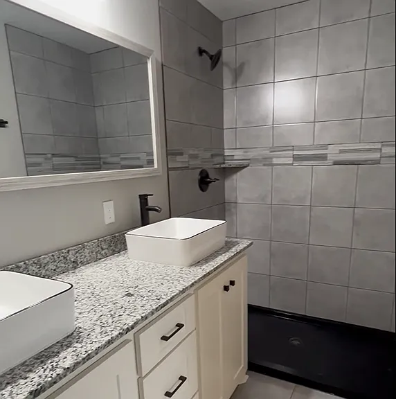 master bath double vanity w/ stand up shower
