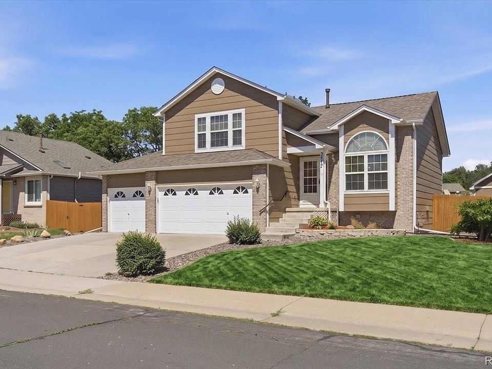 1st image of 2977 W Rowland Avenue