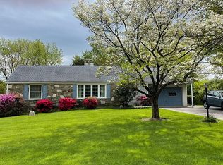 106 Hilltop Dr, Southampton, PA
