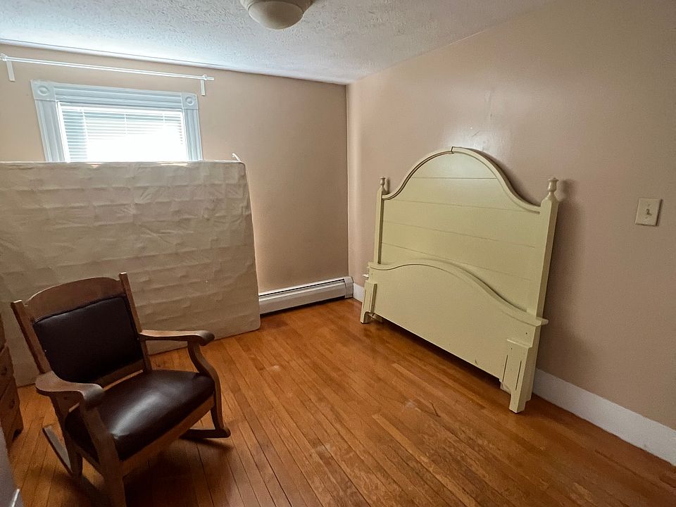 1st image of 70 Elm St #3