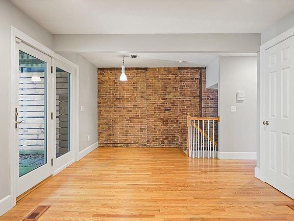 2nd image of 51 Russell St #1