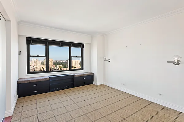 Rented by Luca Paci Real Estate | media 12