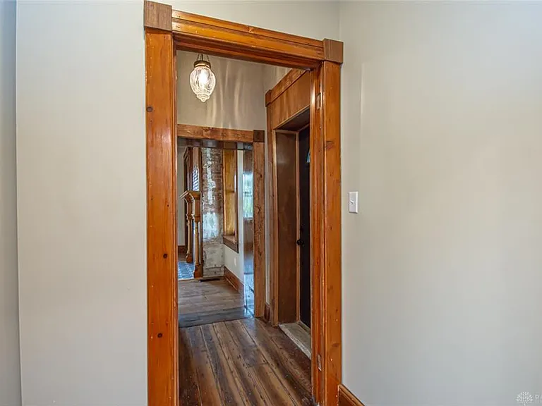 117 Montgomery Ave — Photo 32