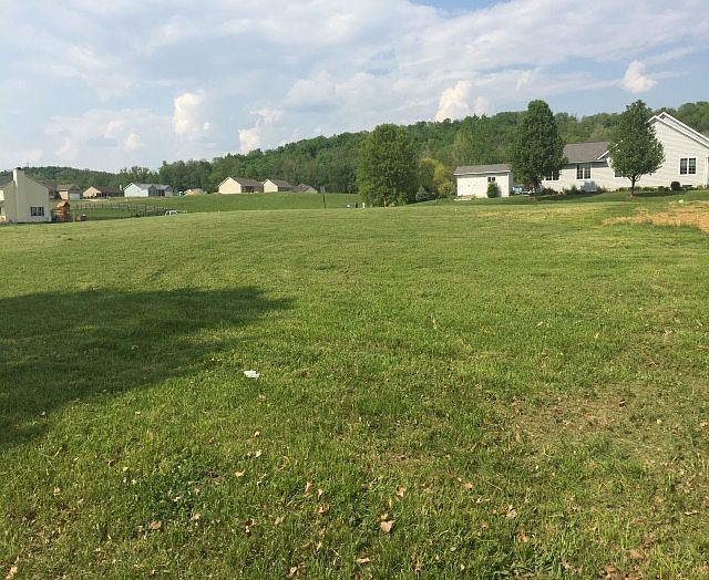 2nd image of 185 Hanover Dr