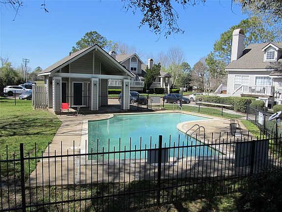 5th image of 111 Dunbar Estates Dr APT 804