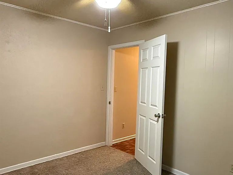 311 N Rosalee St — Photo 28