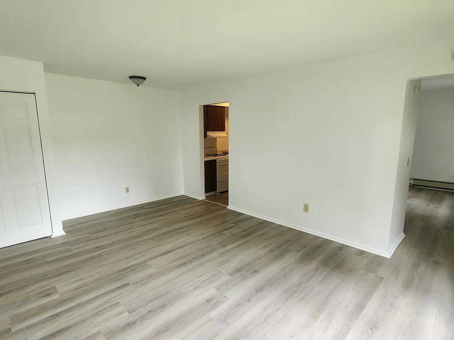 350 Central Avenue - A4 — Photo 2
