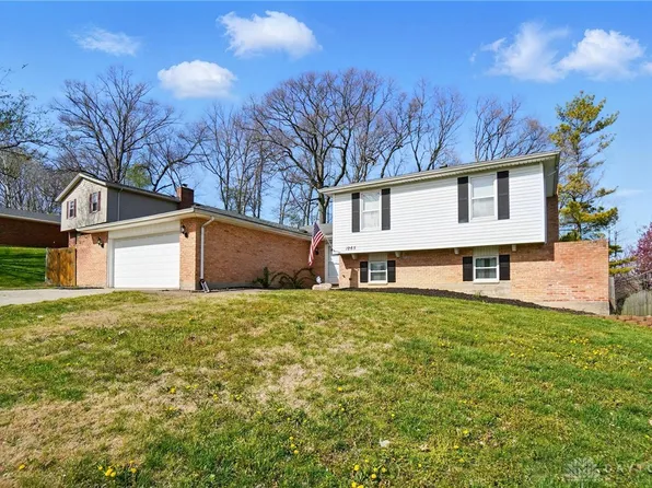 1265 S Elm St, West Carrollton, OH 45449