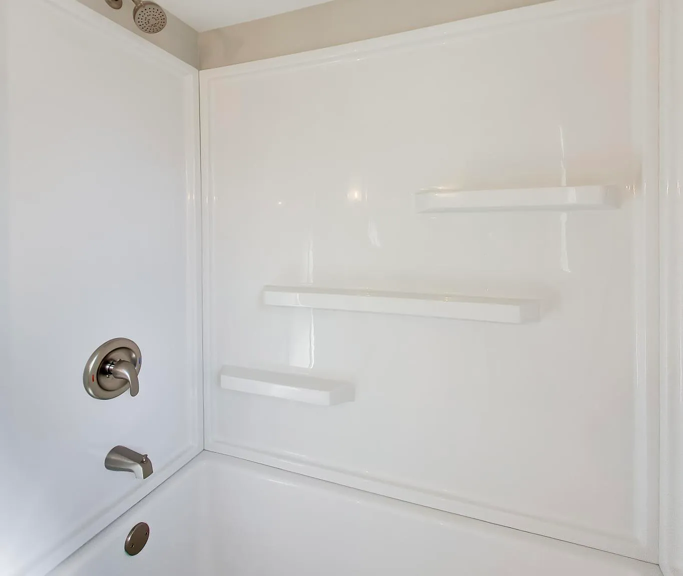 3 bed, 1.5 bath, 1344 sqft, $3,195 — Photo 2