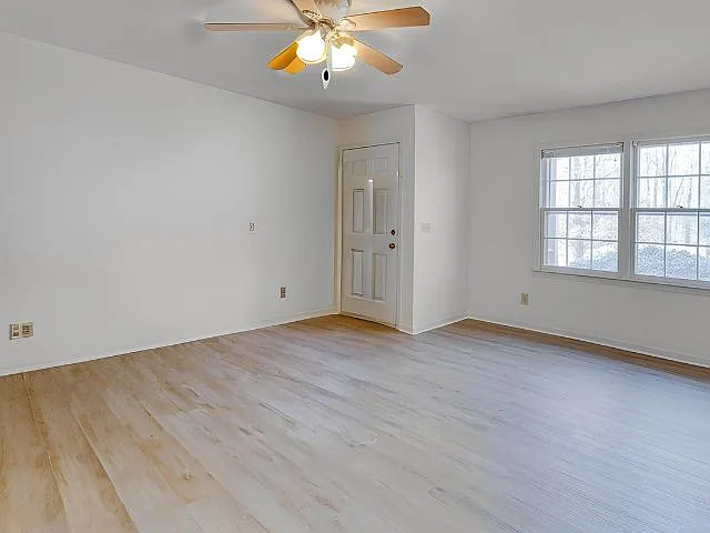 412 John St #B — Photo 4