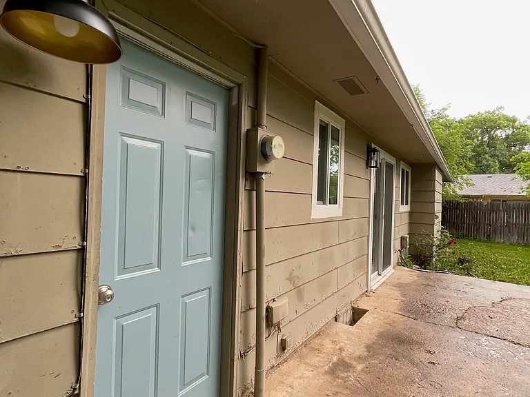 2405 Tamarac Dr — Photo 29
