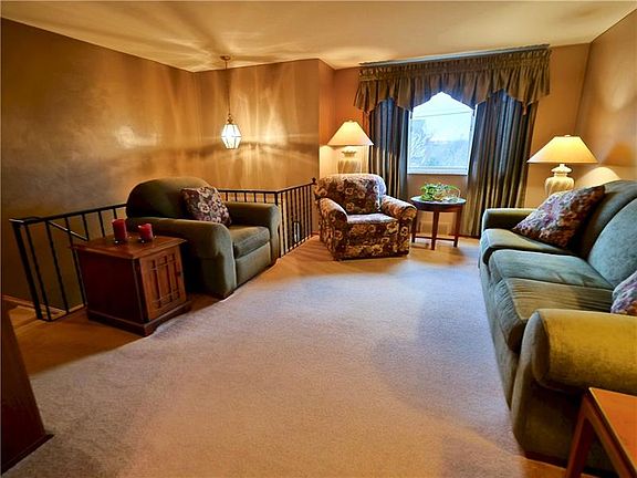 4th image of 5132 Elmwood Dr