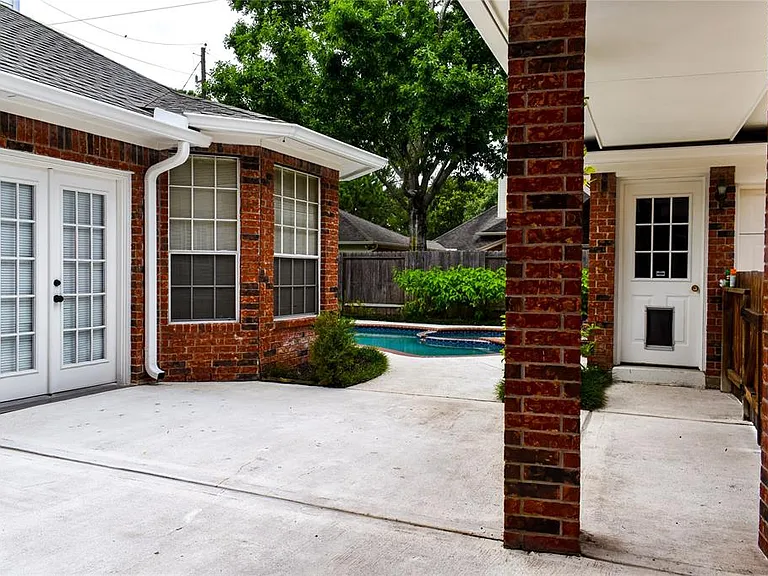 3215 Quiet Lake Dr — Photo 5