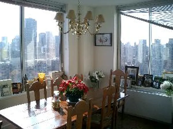 200 Riverside Boulevard image 1 of 9