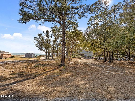 4th image of 506 Island Road