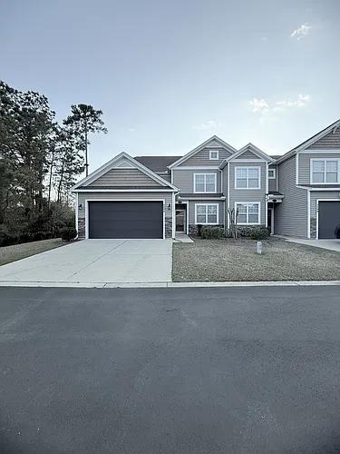 220 Machrie Loop #A Photo 1