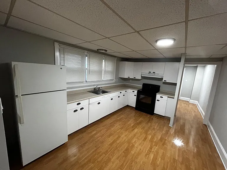 1616 Ferry St #2 — Photo 14