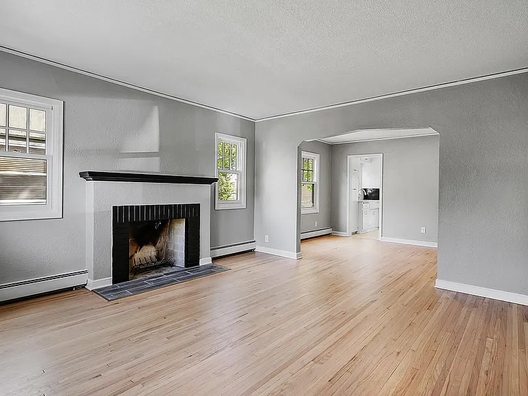 2082 Berkeley Ave — Photo 3