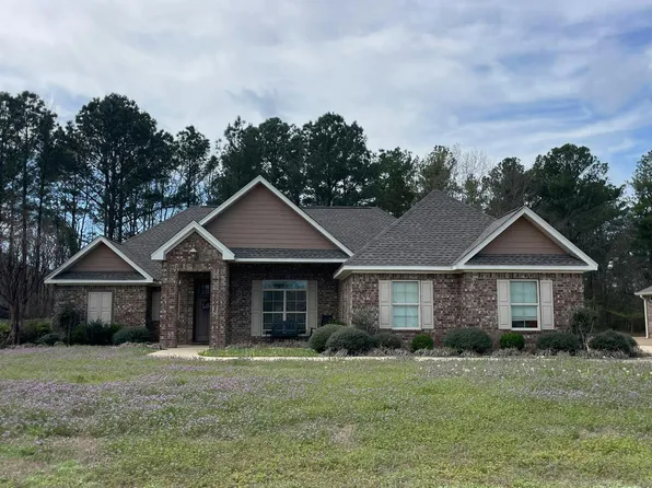 70 Lenox Ln, Columbus, MS 39702