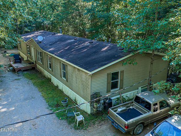 4th image of 240 Lone Mountain Rd