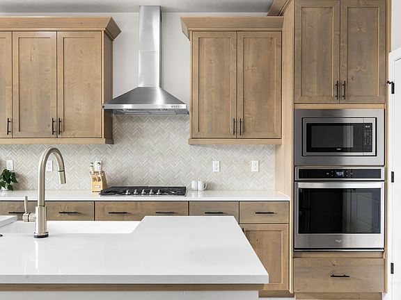4th image of 2030 N Snowfield Ave