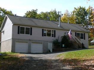 110 Privet Ln, Milford, PA 18337