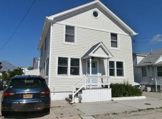 83 Baldwin Ave, Point Lookout, NY 11569