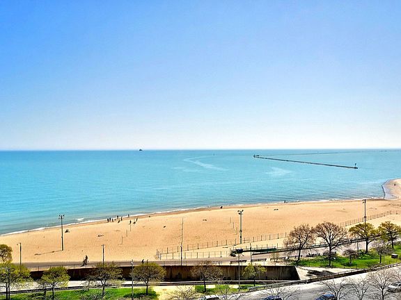 3rd image of 1100 N Lake Shore Dr APT 11A