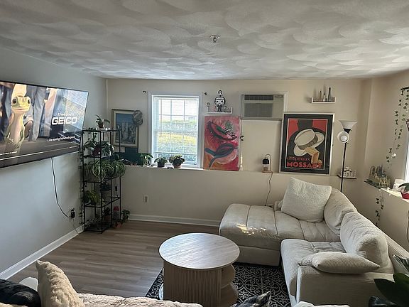 2nd image of 84 Cocasset St #B2