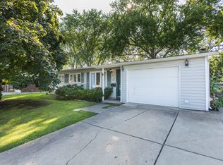 610 S Park Blvd, Streamwood, IL 60107