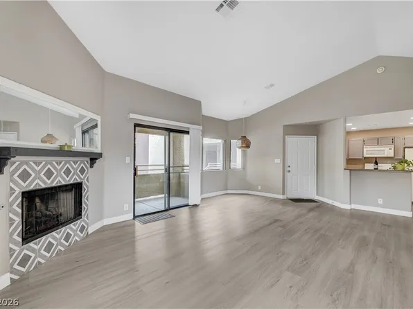 5074 S Rainbow Blvd Unit 206, Spring Valley, NV 89118