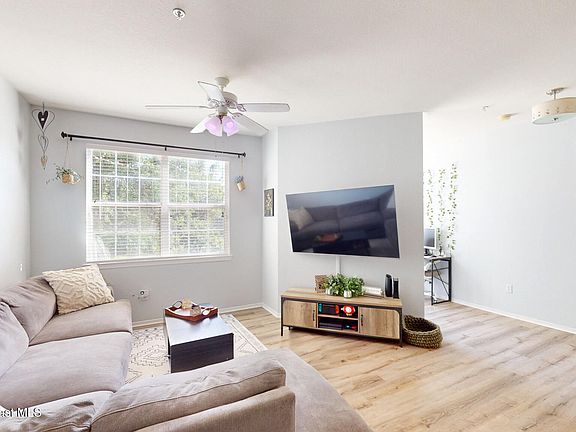 5th image of 1757 Sophias Dr APT 106