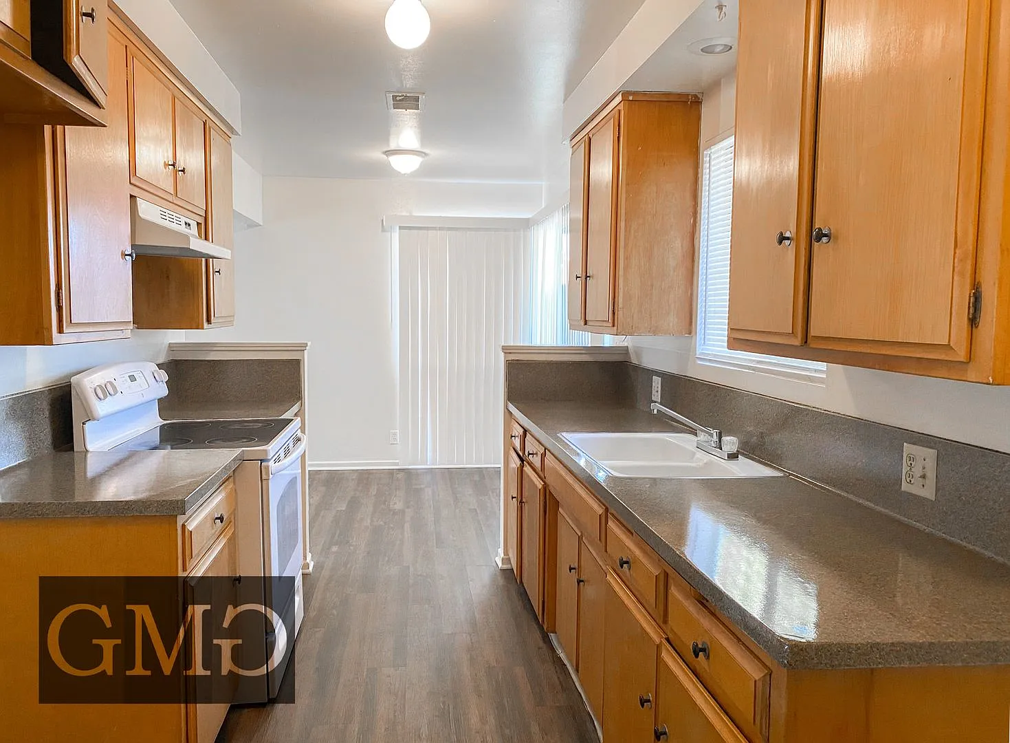 2 Bedroom, 2 Bathroom Duplex in Hemet - Available now! — Photo 3