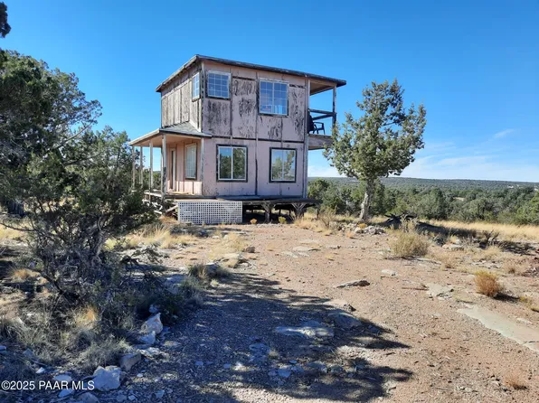 57570 N Jamon Ln, Seligman, AZ 86337