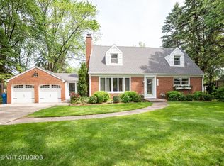 16W666 Crest Ave, Bensenville, IL 60106