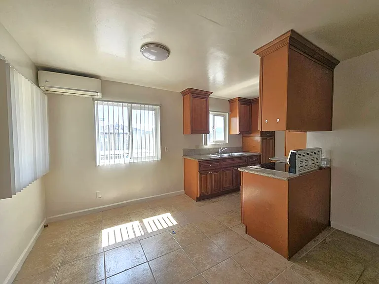 15646 Amar Rd #P — Photo 7