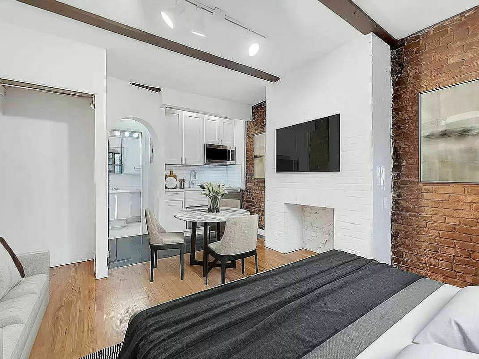 1st image of 224 Sullivan St APT D1